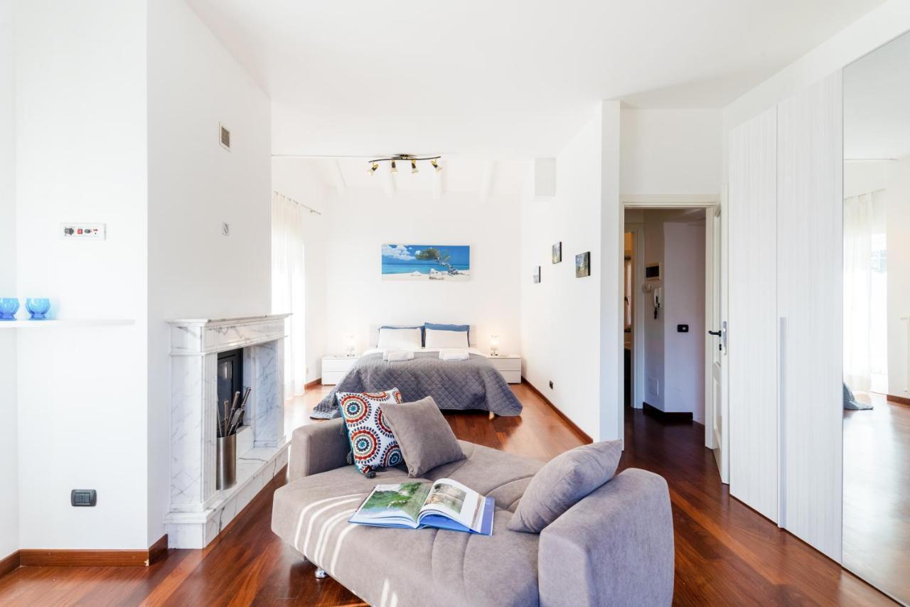 Limonta Lake View Apartment With Private Parking ภายนอก รูปภาพ